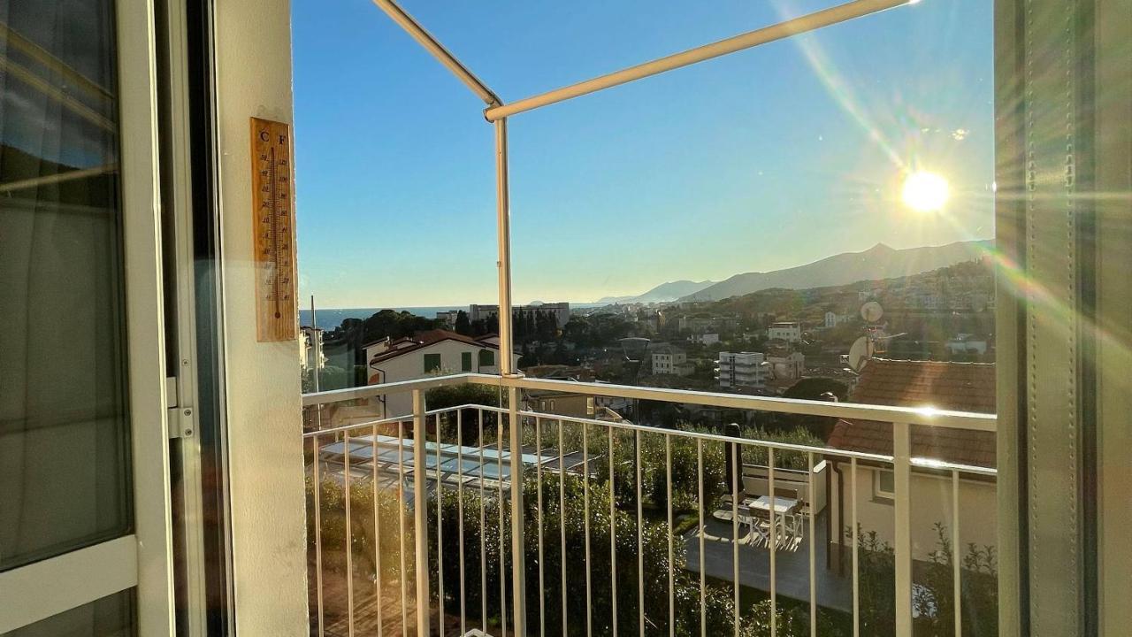 Appartamento Melograno "A Casa Felice" Pietra Ligure Exterior foto